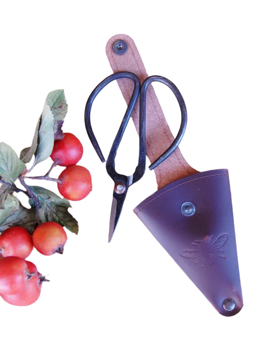 Gardening Scissors in Leather Pouch