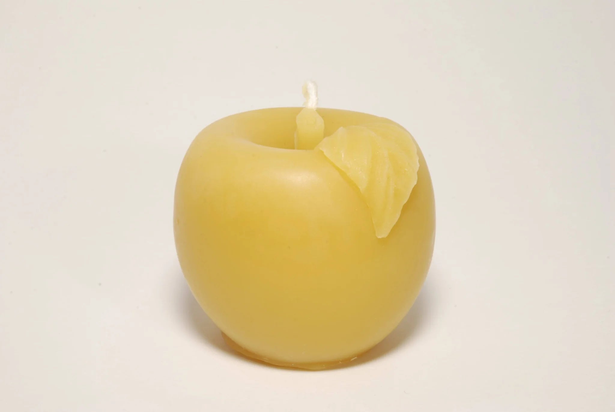Beeswax Apple Candle